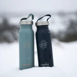 Bouteille Primus Klunken Bottle 0.7 L Winter Sky Blue SS22 9 Bouteille Primus Klunken Bottle 0.7 L Winter Sky Blue SS22 -Équipement outdoor boutique bouteille primus klunken bottle 0 7 l winter sky blue ss22 177371 650x650 g2