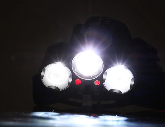 Lampe Frontale Cattara LED 400lm (1x XM-L+2x XP-E) 5 Lampe Frontale Cattara LED 400lm (1x XM-L+2x XP-E) – Image 3